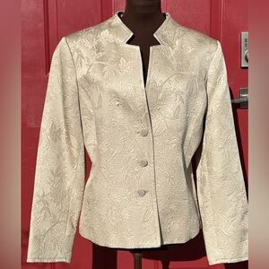 🔥NWOT TALBOTS s16P silk blazer-lt tan-rayon lined-elegant-quality-flattering cut